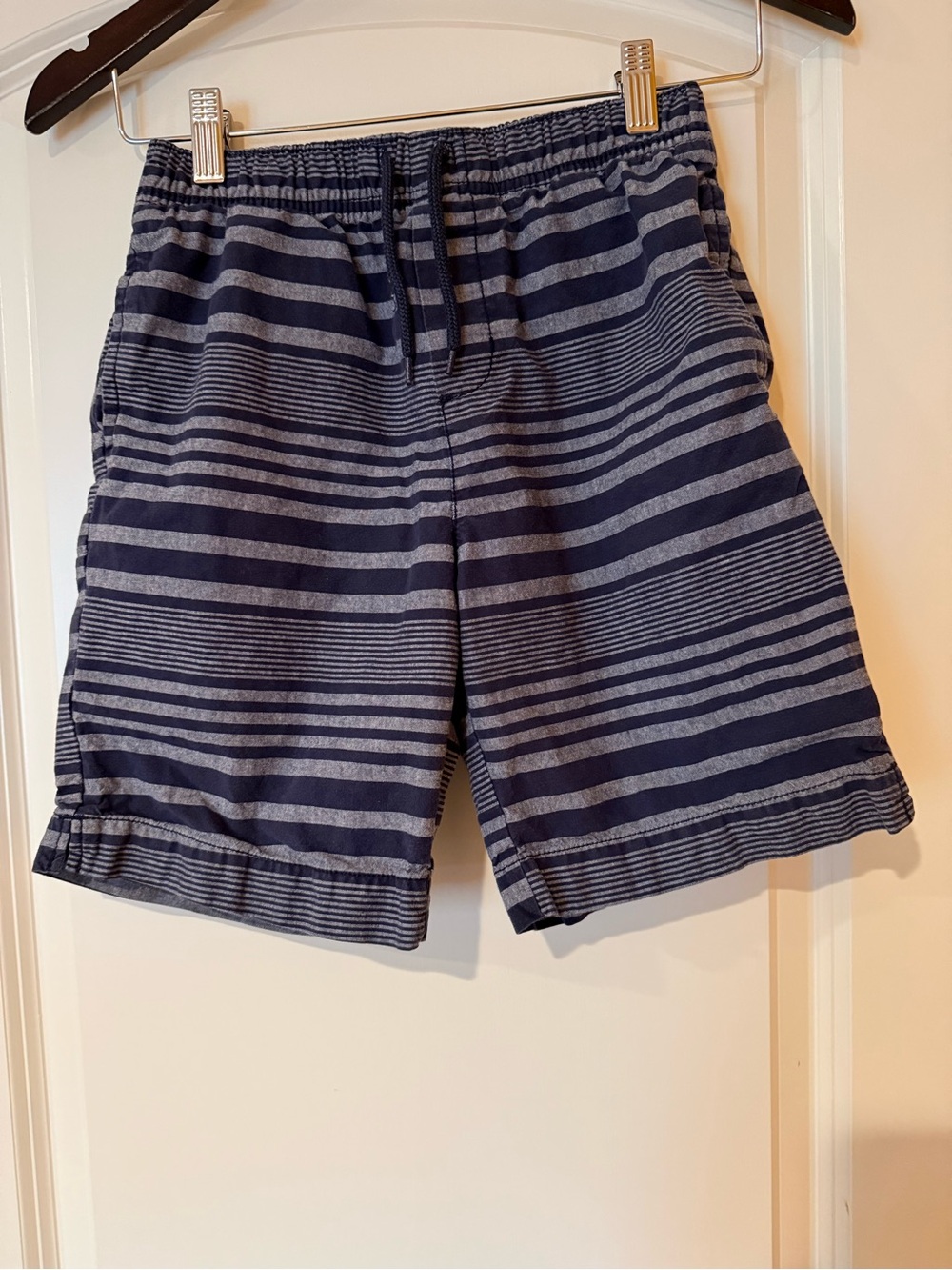 Boys OshKosh B'gosh Navy & Light Gray Striped Pull-On Shorts, Like New, Size 12